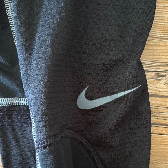 Nike Black Leggings Full-Length Athletic Fit - Picture 4 of 7